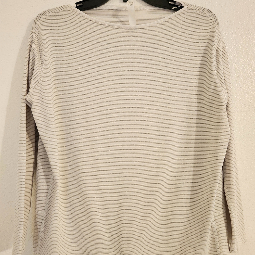Lululemon Athletica Cream Long Sleeve Top